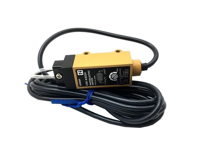 Amplificador de fibra óptica E3S-X3 - código E3SX3CE4 - Omron